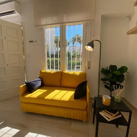Estudio Con Piscina Y Parking, Playa A 4 Min A Pie, Tren A 2 Min Fuengirola Exterior photo